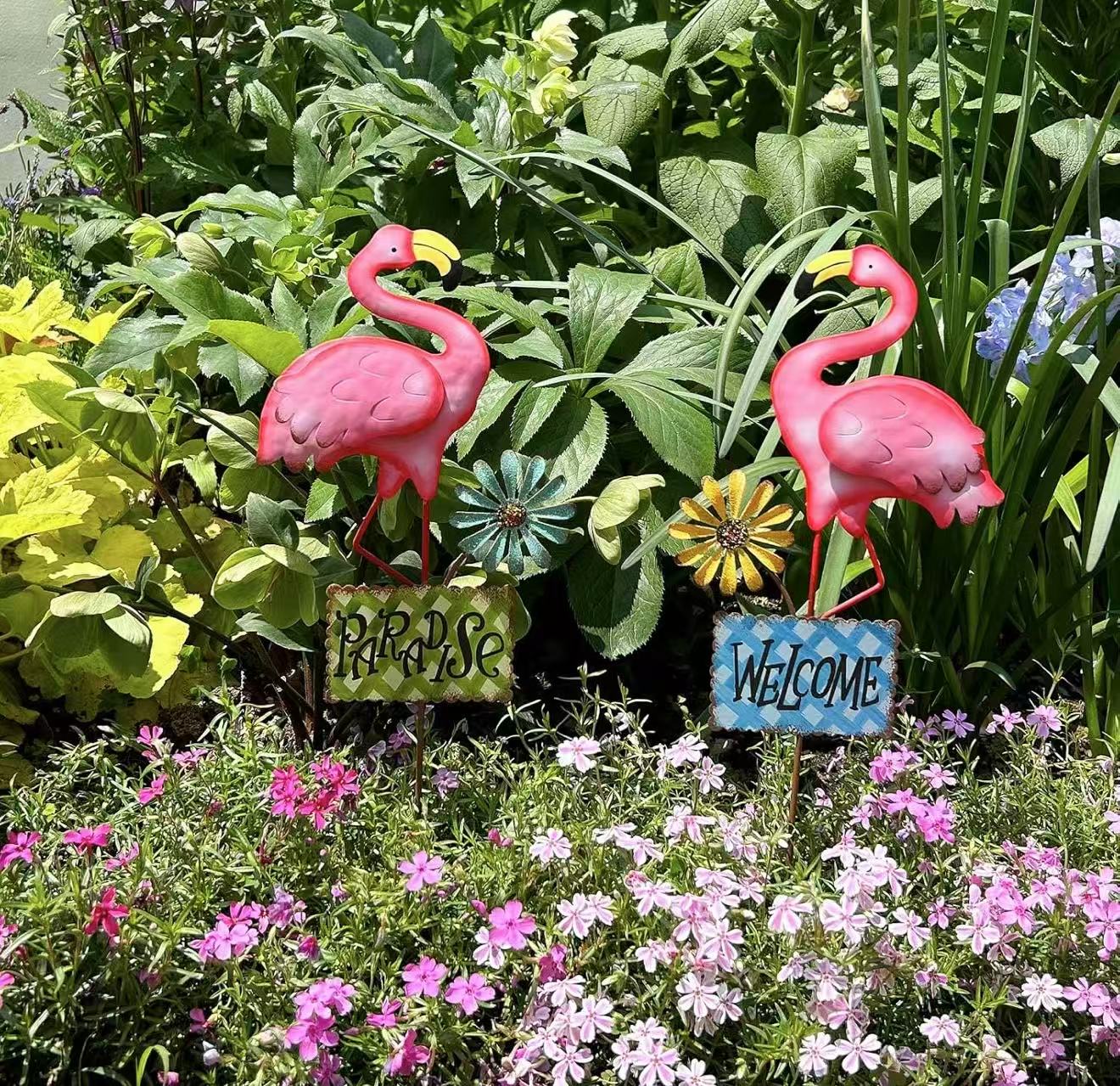 Metal Flamingo Garden Stakes – Decorative Outdoor Yard Art