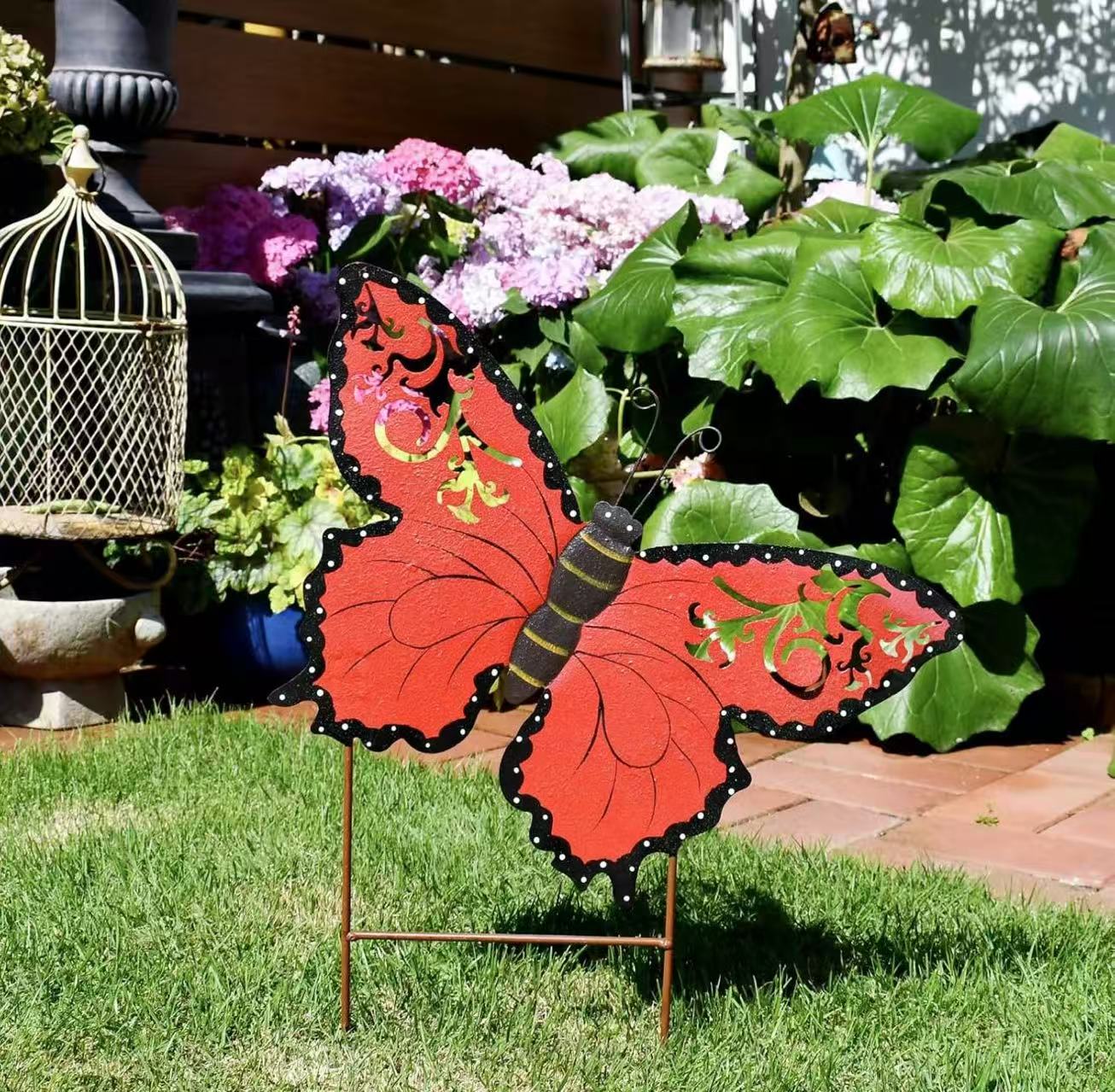 Butterfly Garden Stake Outdoor Garden Decoration for Patio Porch Lawn Pathway Backyard (Red)